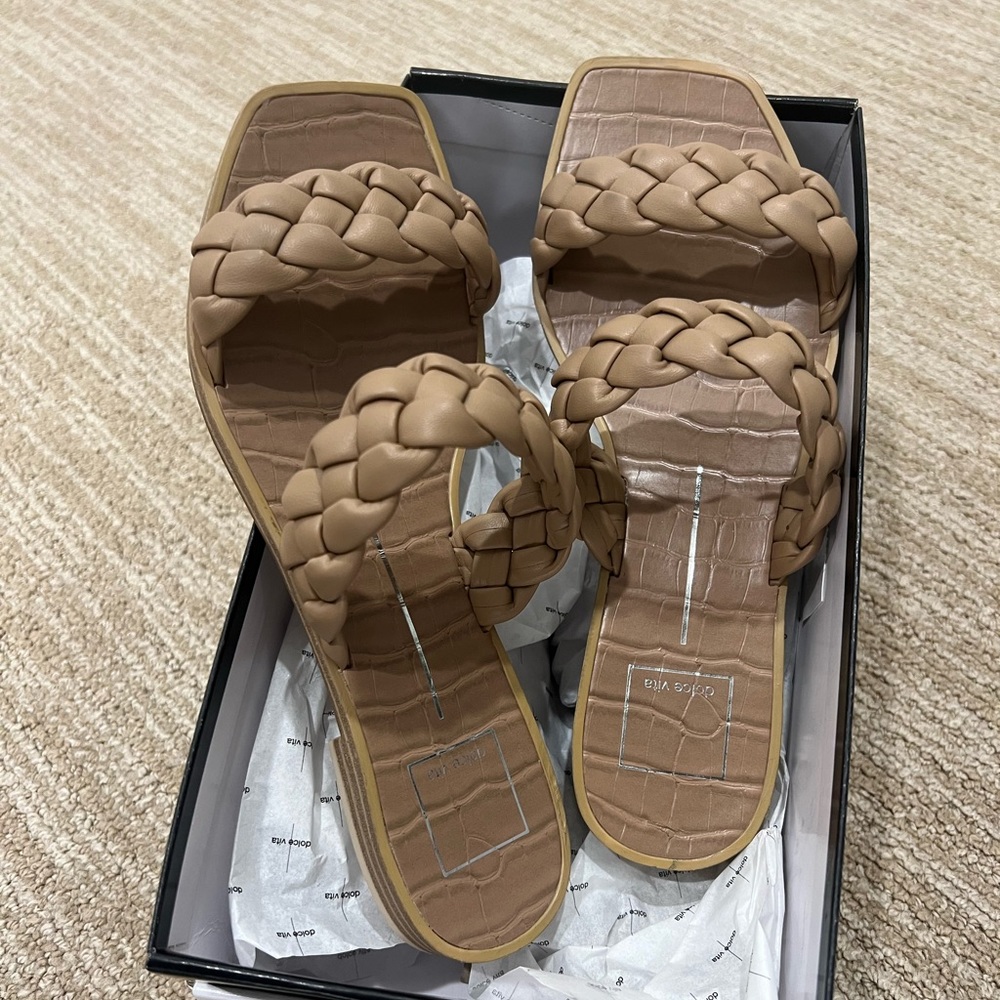 Dolce vita sandals